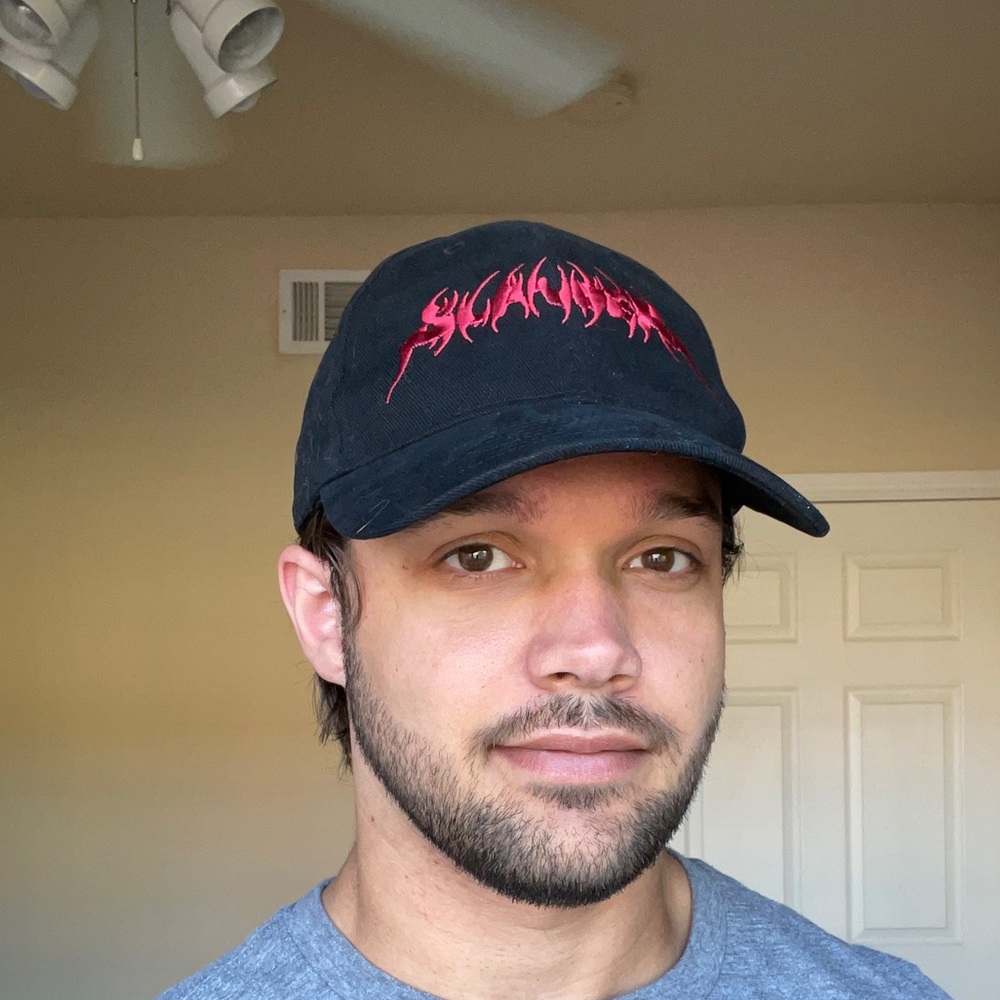 Slander hat
